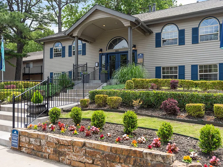 Deerfield Estates - First Months Rent FREE *Select Units Only* — Photo 62