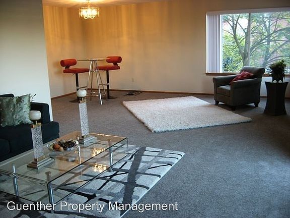 5th image of 112 W Cliff Dr APT 301