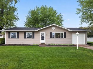 2802 Hampton Rd, Mishawaka, IN 46544