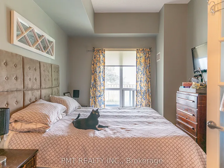60 Fairfax Cres #111 — Photo 13