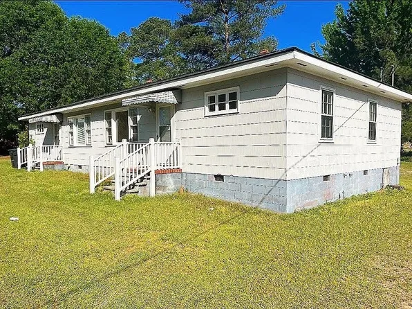 99 Susan St #1 & 2, Clinton, NC 28328