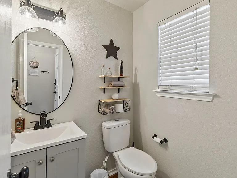 4611 Adkins Trl — Photo 16
