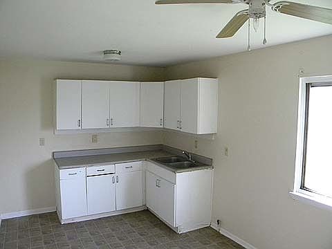 4th image of 4730 Chelsea Ave