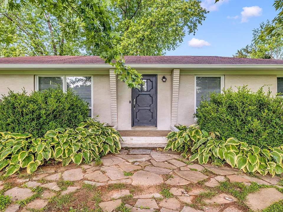 518 Twin Oak Dr