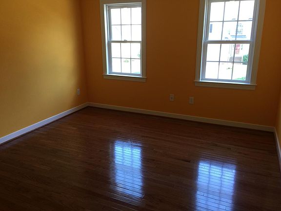 2nd image of 9061 Prolonge Ln