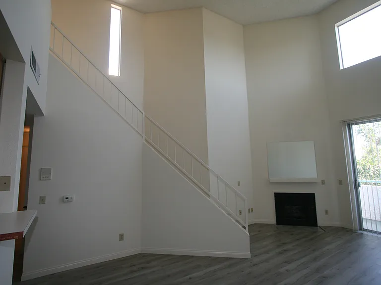 3637 Clarington Ave #213 — Photo 107