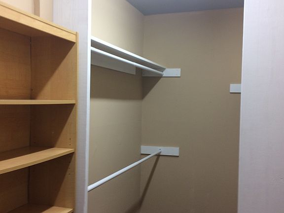 Master Walk-in 23' hanging space