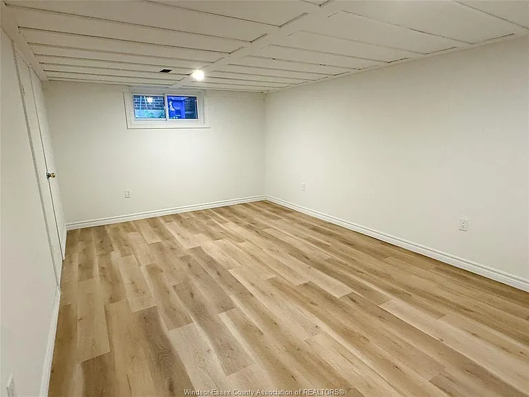 1275 Belleperche Pl — Photo 17