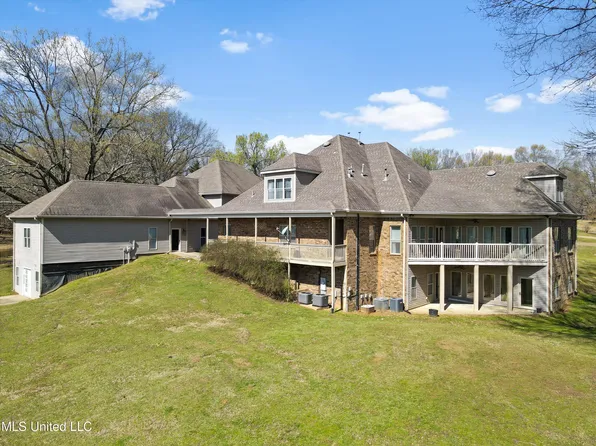 2655 Nesbit Rd, Nesbit, MS 38651