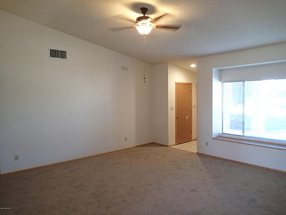 2nd image of 2878 Canyon View Dr