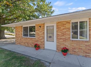 833 2nd Pl #1, Kalona, IA