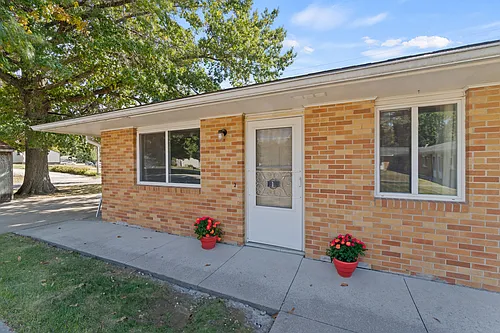 833 2nd Pl #1 Photo 1