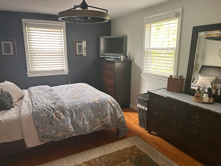 937 Patrick Henry Dr — Photo 16