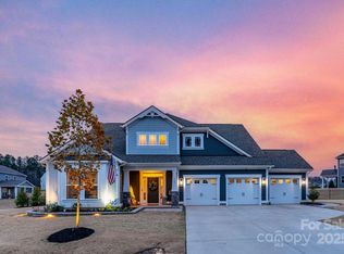 728 Yucatan Dr, Waxhaw, NC 28173