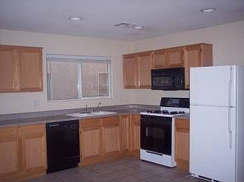 2nd image of 5626 Henshaw Ave