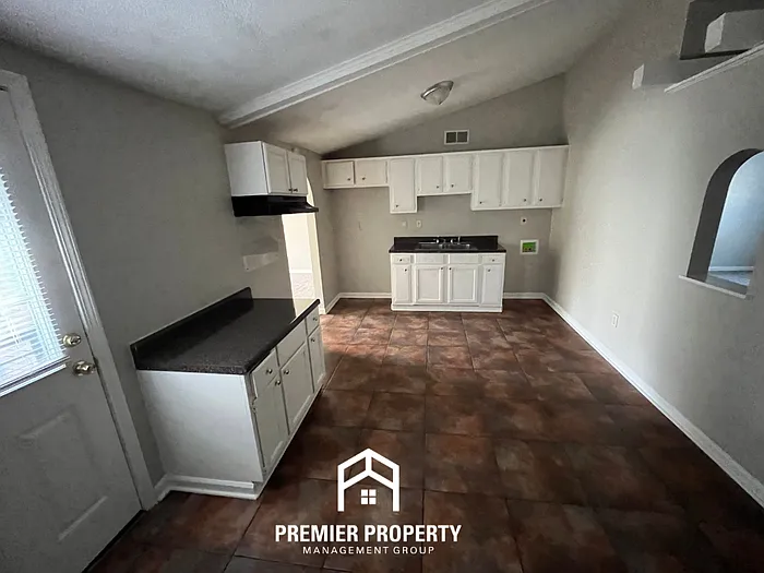 3435 Clearbrook St — Photo 6