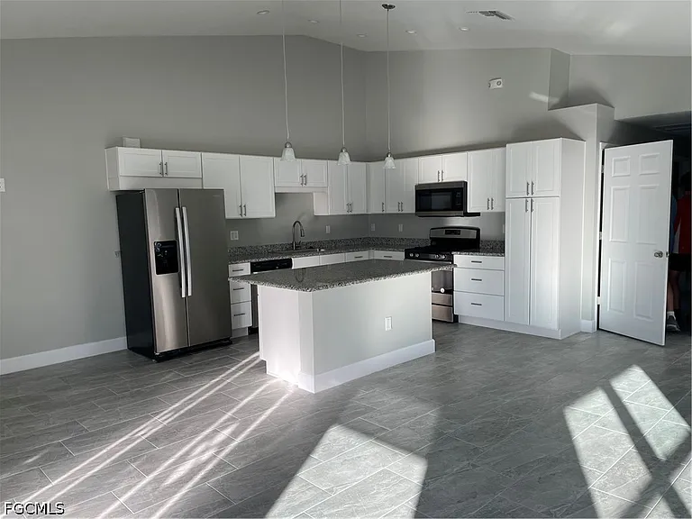 174 Village Cir — Photo 4
