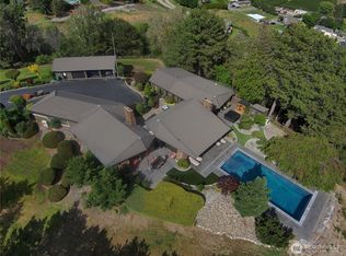 218 Sunnyslope Heights Road, Wenatchee, WA 98801
