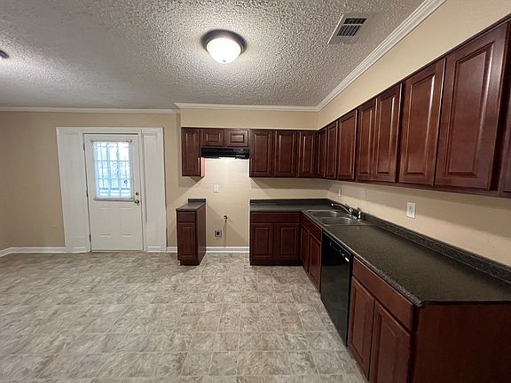 5th image of 4983 Bryndale Ave