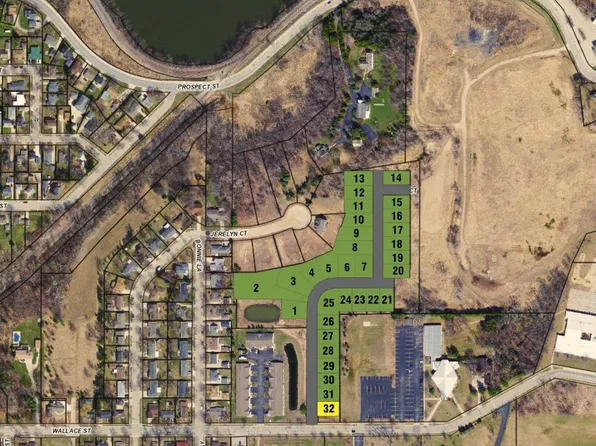 445 Riverview Ridge Pl #32, Combined Locks, WI 54113