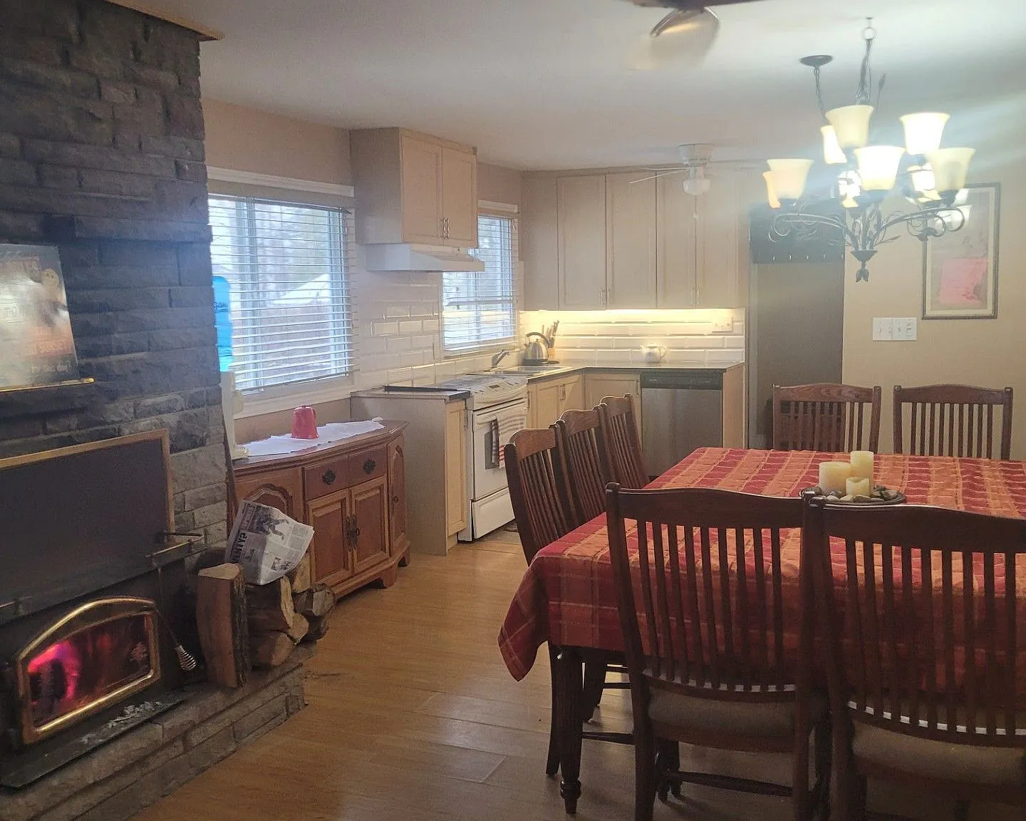 4 bed, $3,000 — Photo 2