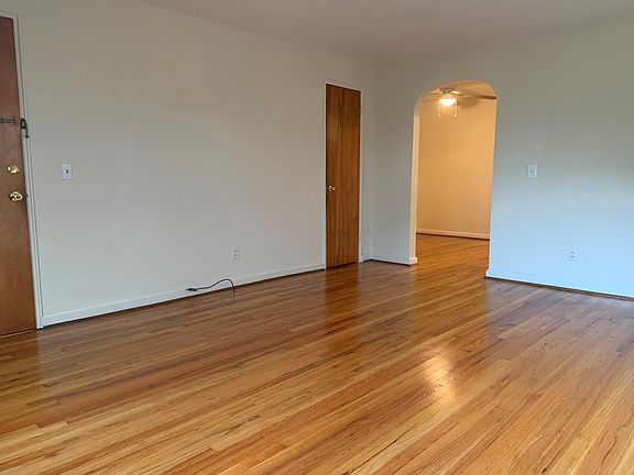 3rd image of 1271 Morten St APT 1