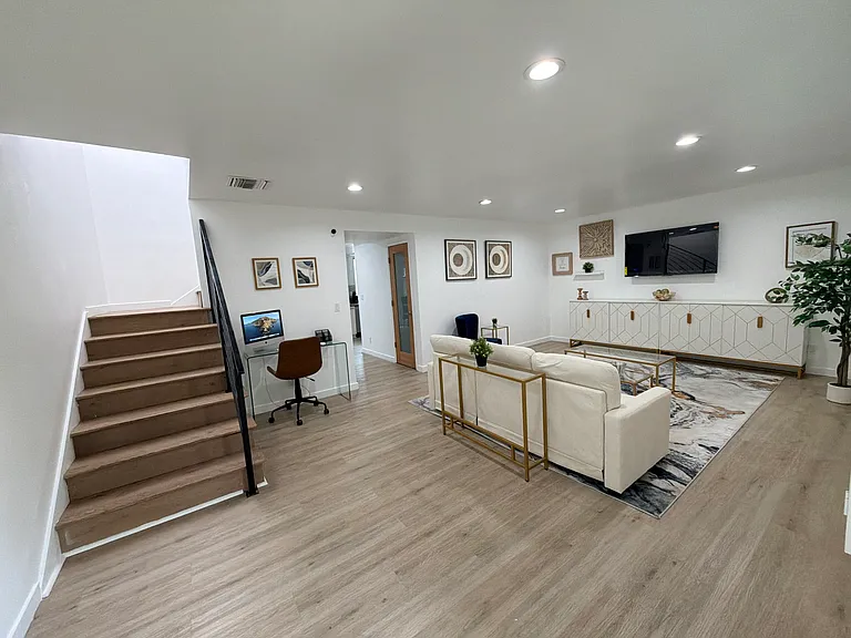 3500 W Manchester Blvd #420 — Photo 2