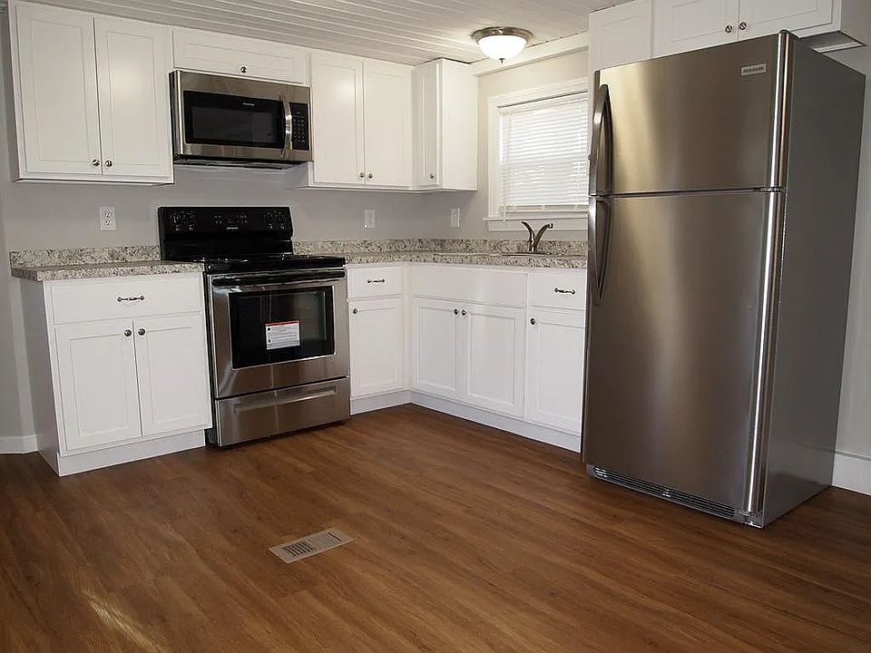1st image of 1346 Newport Ave #C-2
