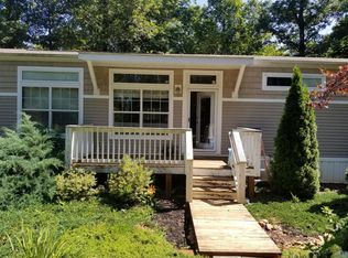 402 Windy Creek Dr, Wirtz, VA 24184