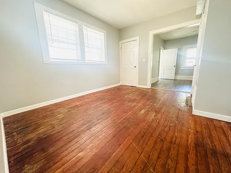 1008 Adams St SE #1 — Photo 6