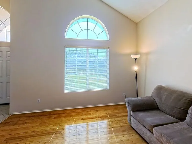 2226 Willowbrook Ln — Photo 5