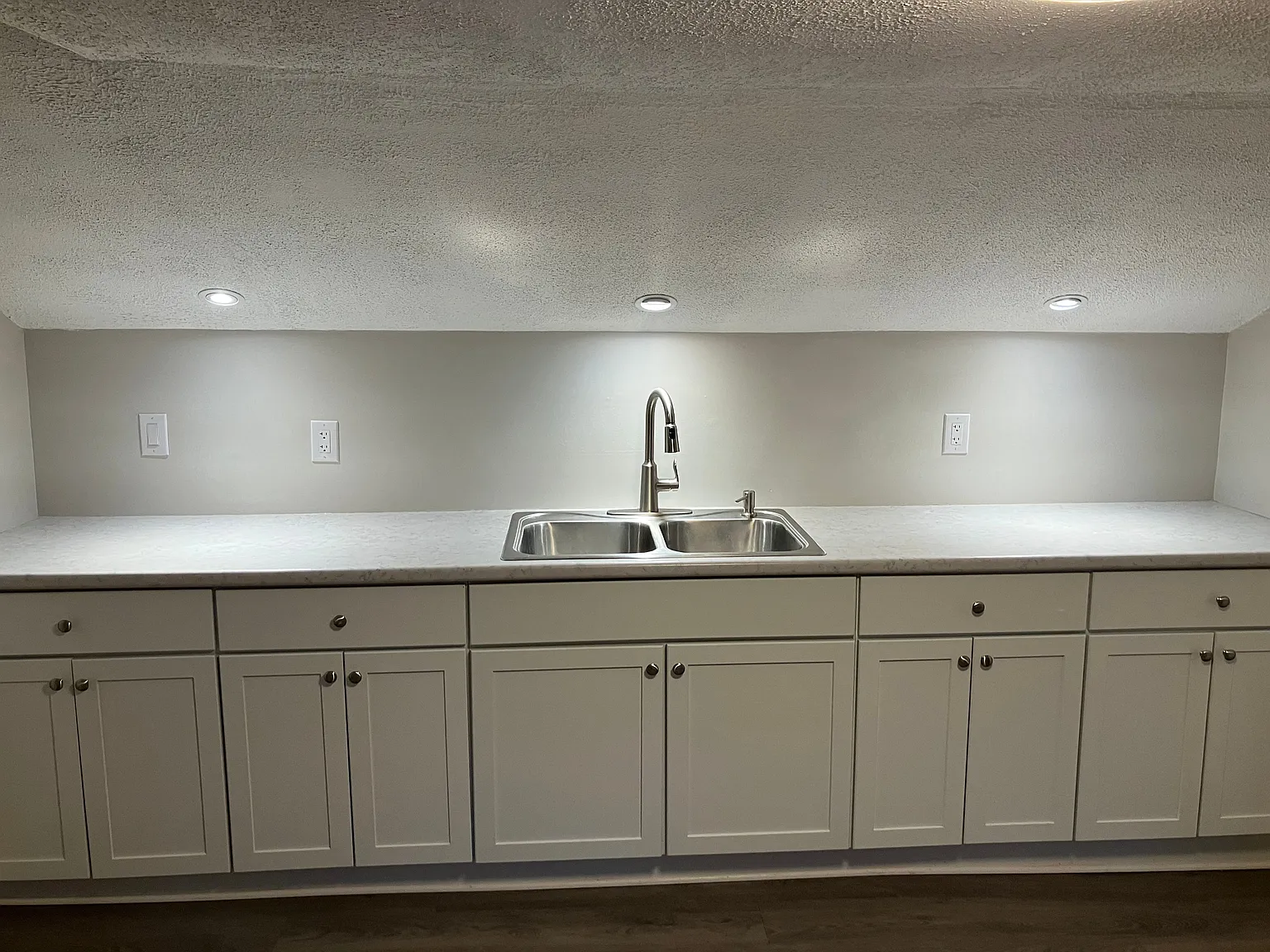 1 bed, 1.0 bath, 600 sqft, $1,200 — Photo 2