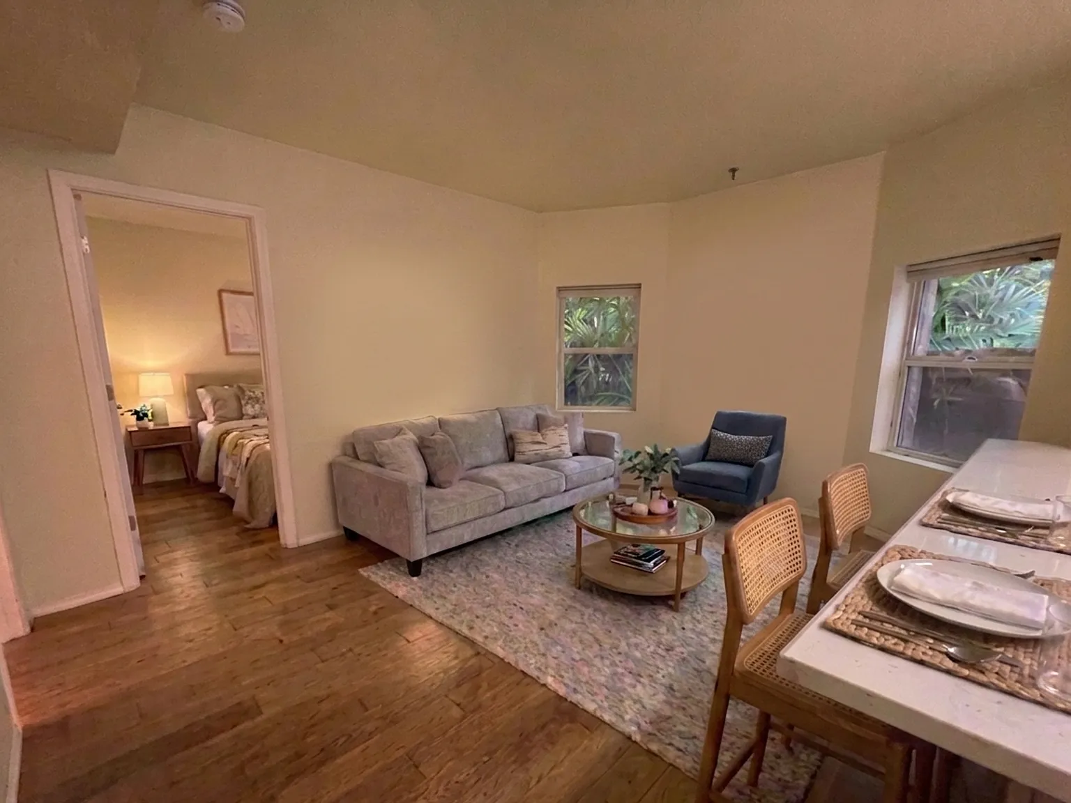 Everett Street Aparments — Photo 1