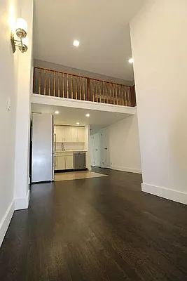 Rented by Mossanen Group | media 19