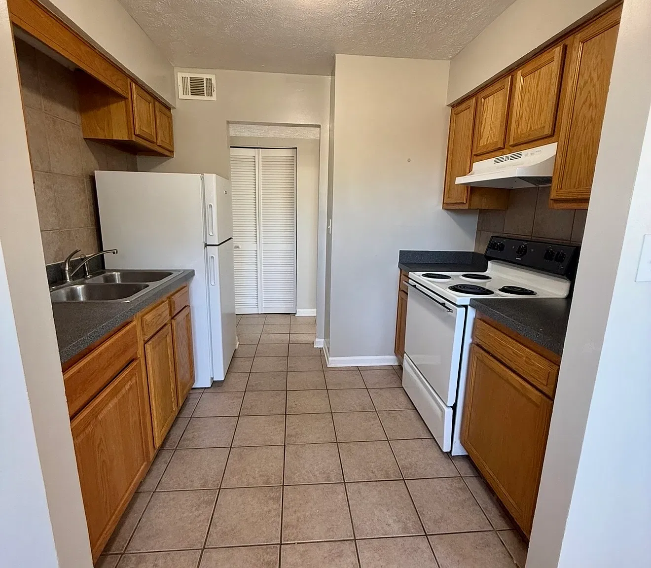 1 bed, 950 sqft, $795 — Photo 4