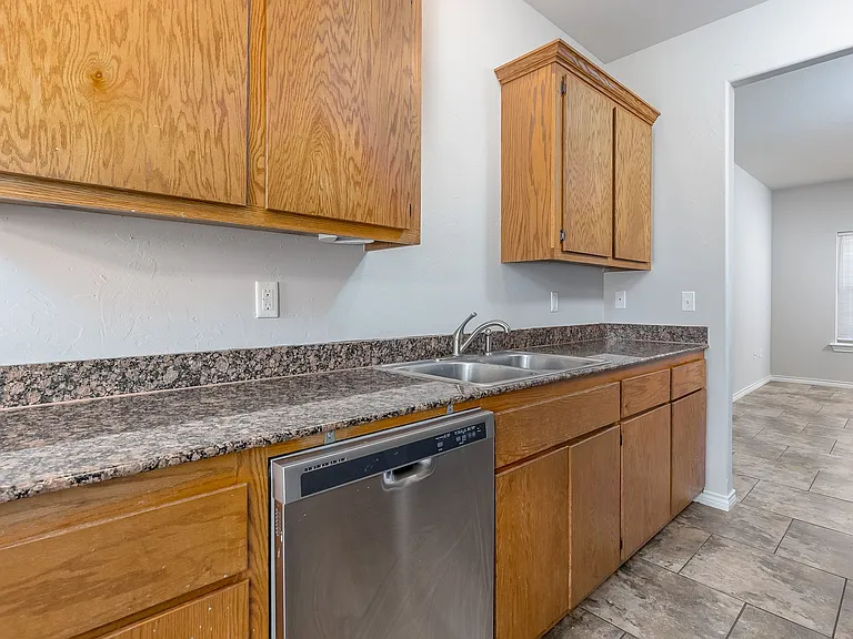 Walnut Creek Apartment Homes — Photo 21