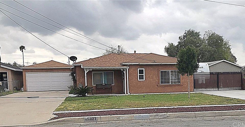 2nd image of 15327 Rosemary Dr