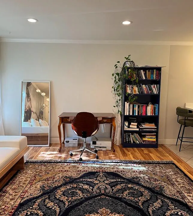 331 Poe St #5