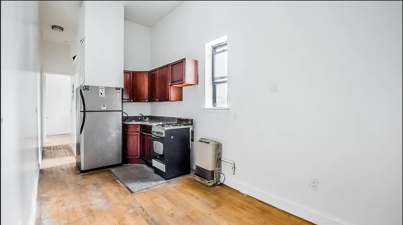 163 Humboldt Street — Photo 2