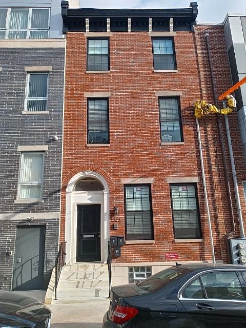 1st image of 1323 N 15th St Unit 1