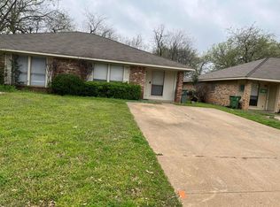 2558 Windy Pine Ln, Arlington, TX 76015