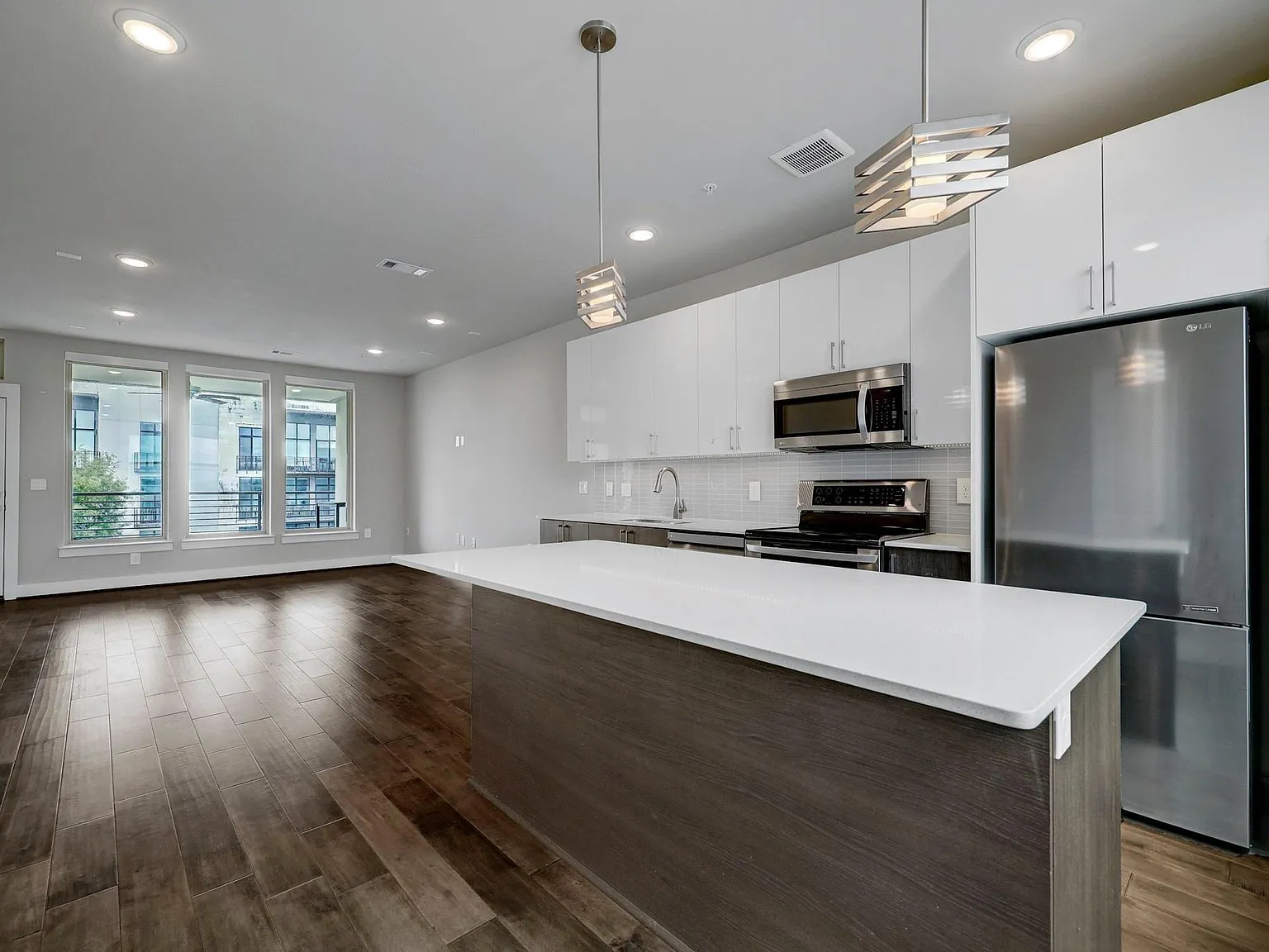 2 bed, 2.5 bath, 1161 sqft, $2,450 — Photo 3