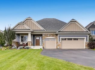 11346 Sand Castle Dr, Woodbury, MN 55129
