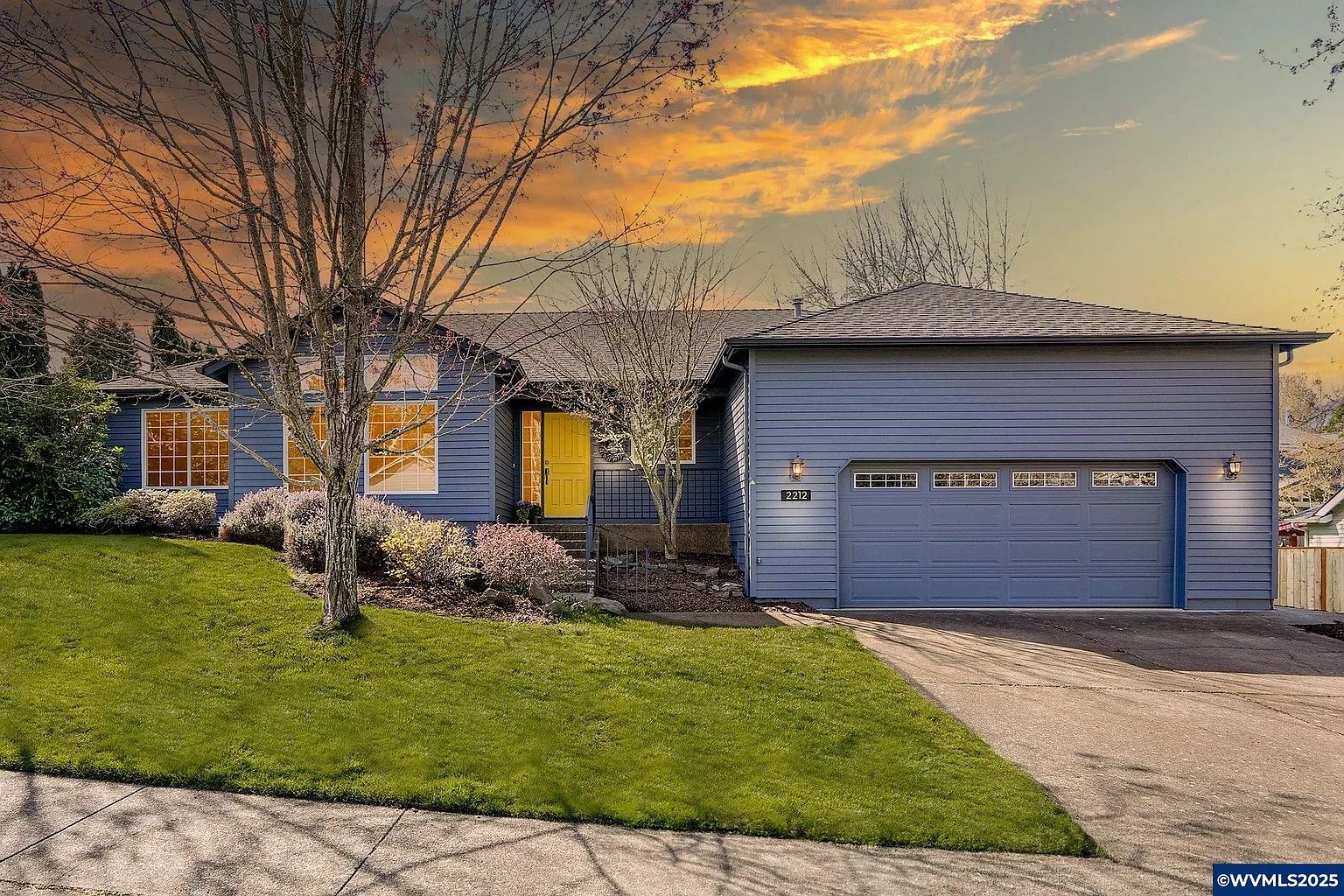 2212 NW Maser Dr photo 1