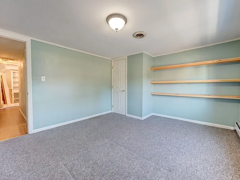 1091 S Main St #2 — Photo 17