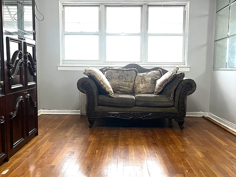 3203 Tenbroeck Ave #2 — Photo 8