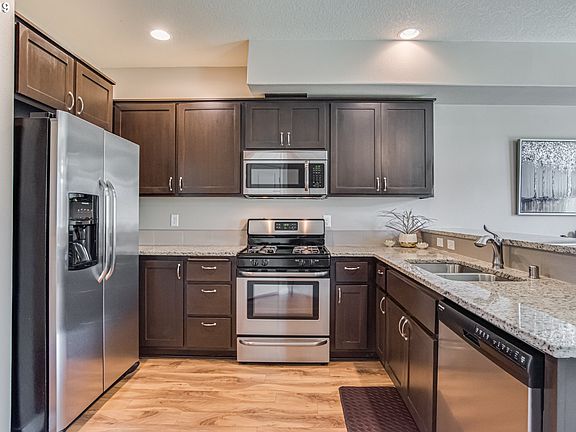 4th image of 4812 NE 56th Pl