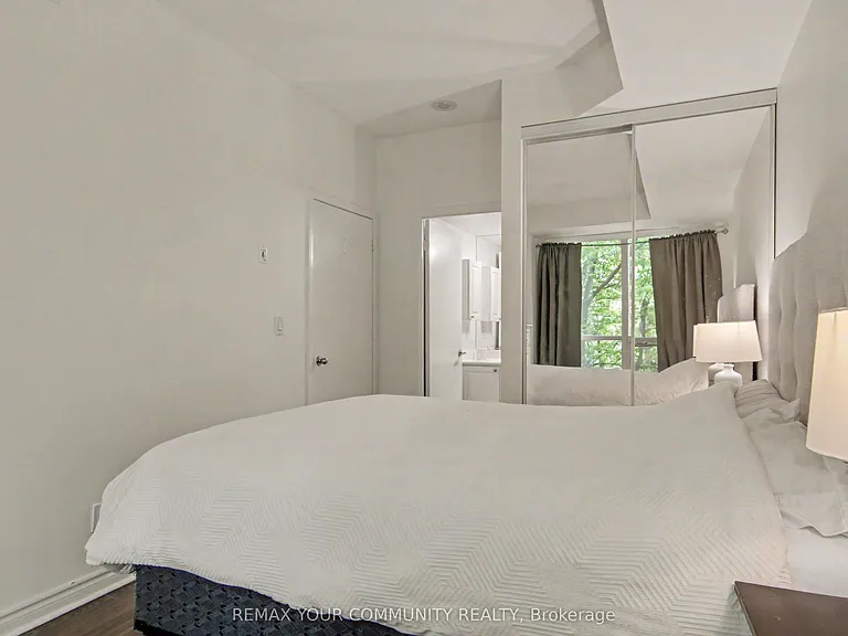 231 Fort York Blvd #219 — Photo 18
