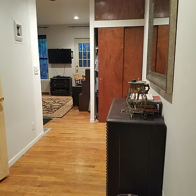 Rented by Chartwell Manhattan Realty | media 2