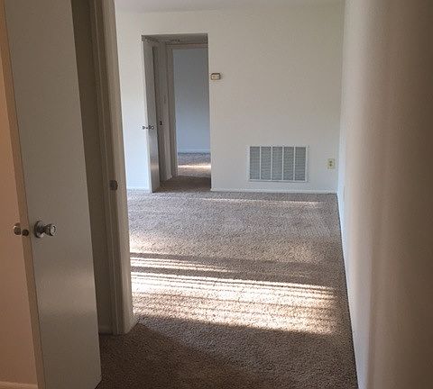 3rd image of 415 Wheaton Pl APT A